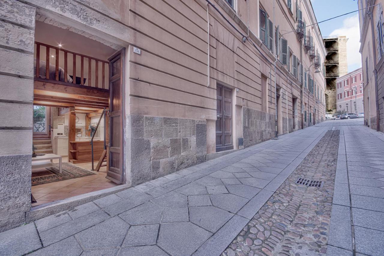 Right House - Small Garden In Old Town - Historical Castle District Cagliari Luaran gambar