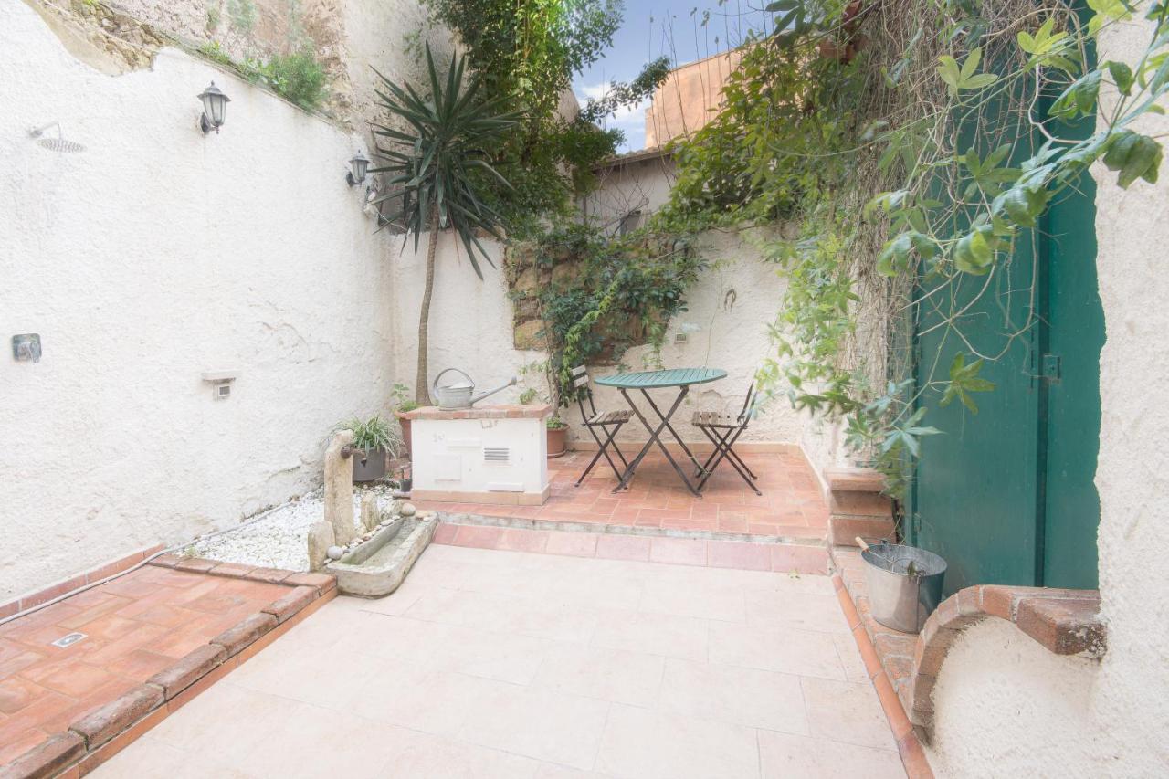 Right House - Small Garden In Old Town - Historical Castle District Cagliari Luaran gambar